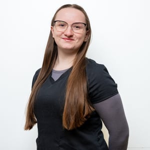 Kim-Belliveau_Portrait_008-scaled